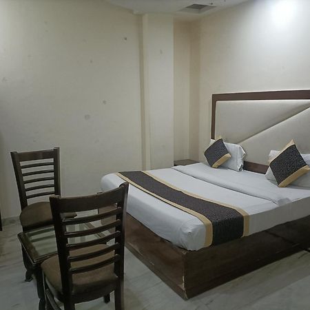 Hotel Ringer Nuova Delhi Esterno foto