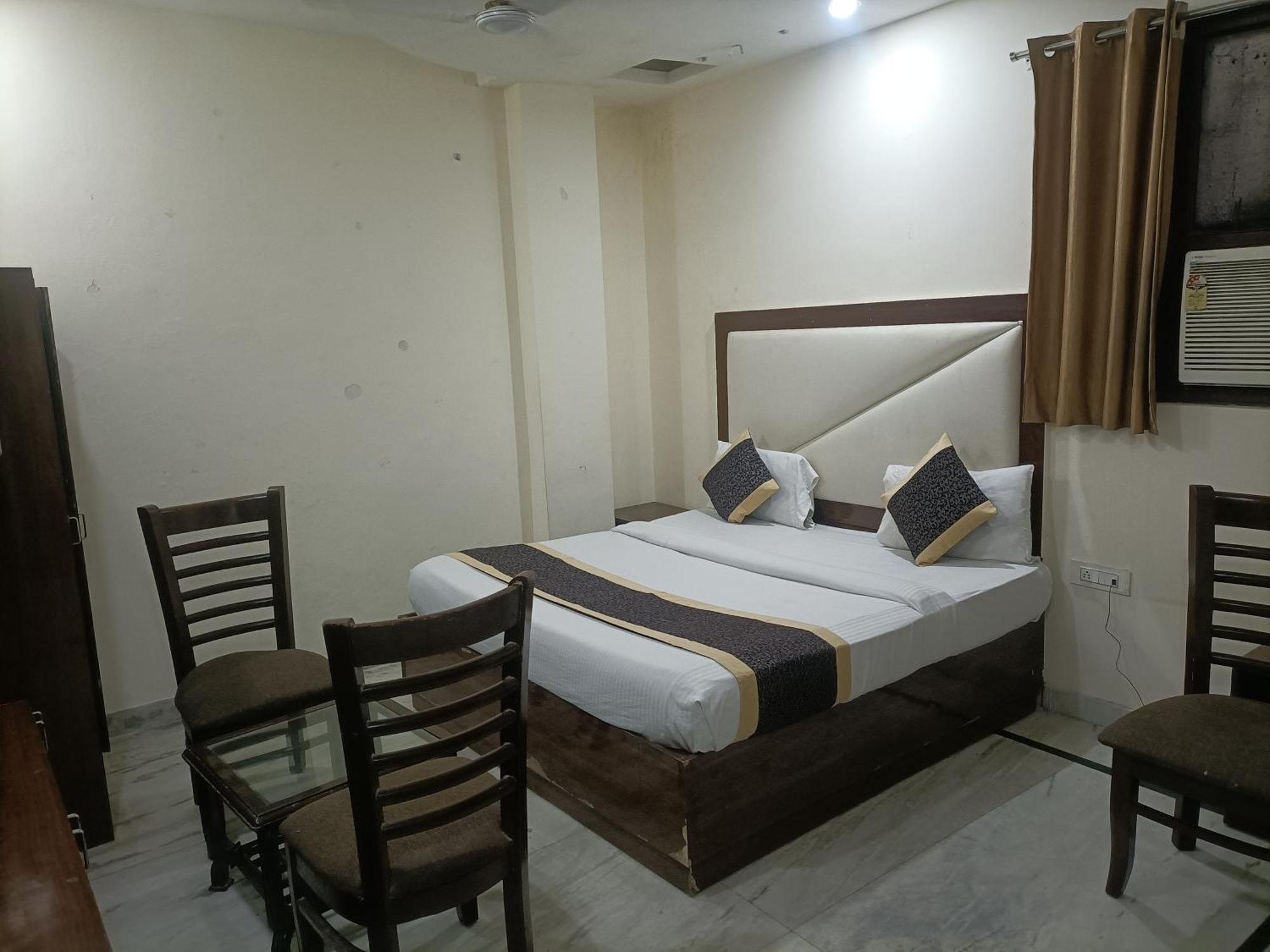 Hotel Ringer Nuova Delhi Esterno foto